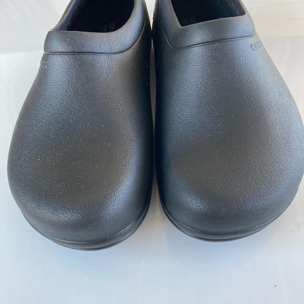 Crocs On The Clock Work Slip On Size 12 - image 2